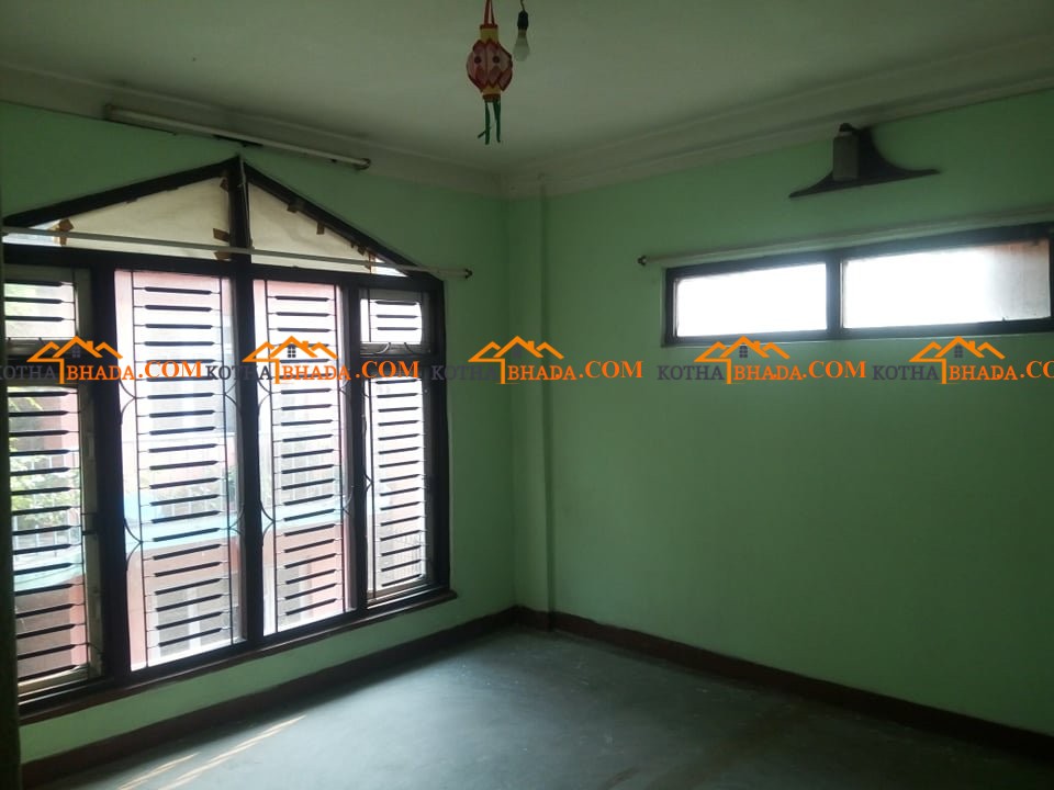 Affordable 5 rooms family flat with  dining room for rent in Maitidevi Mandir, ktm